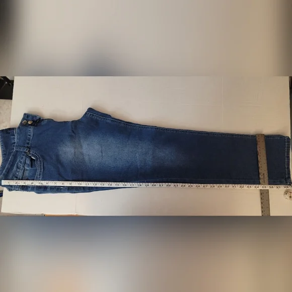 Rue 21 denim jeans Mid rise skinny freedom flex 2 button faded - Picture 6 of 13